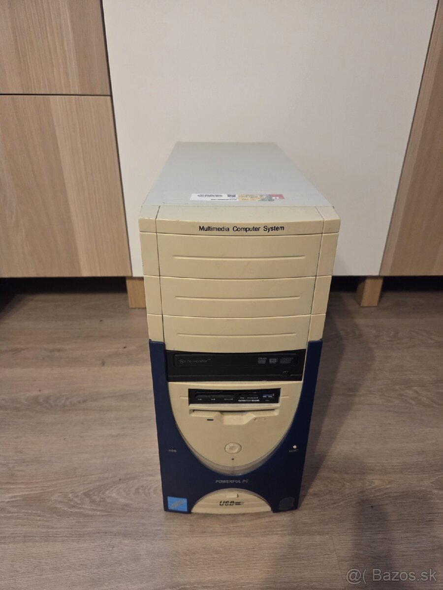 Kancelársky PC s monitorom / Tv - 4