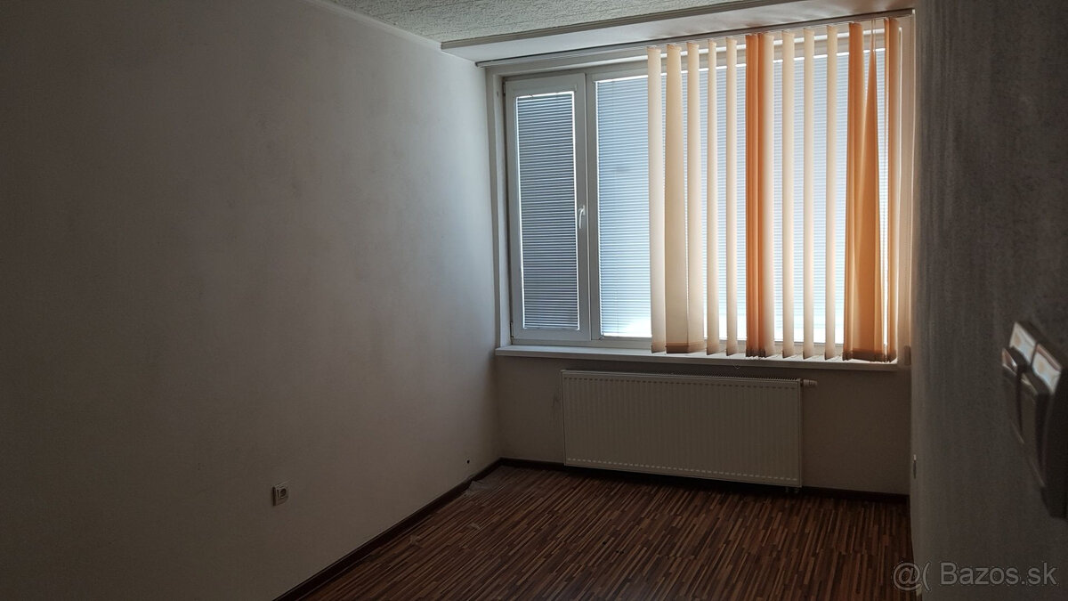 FINREA│PRENÁJOM Kancelárie v Martine 25m2 - 4