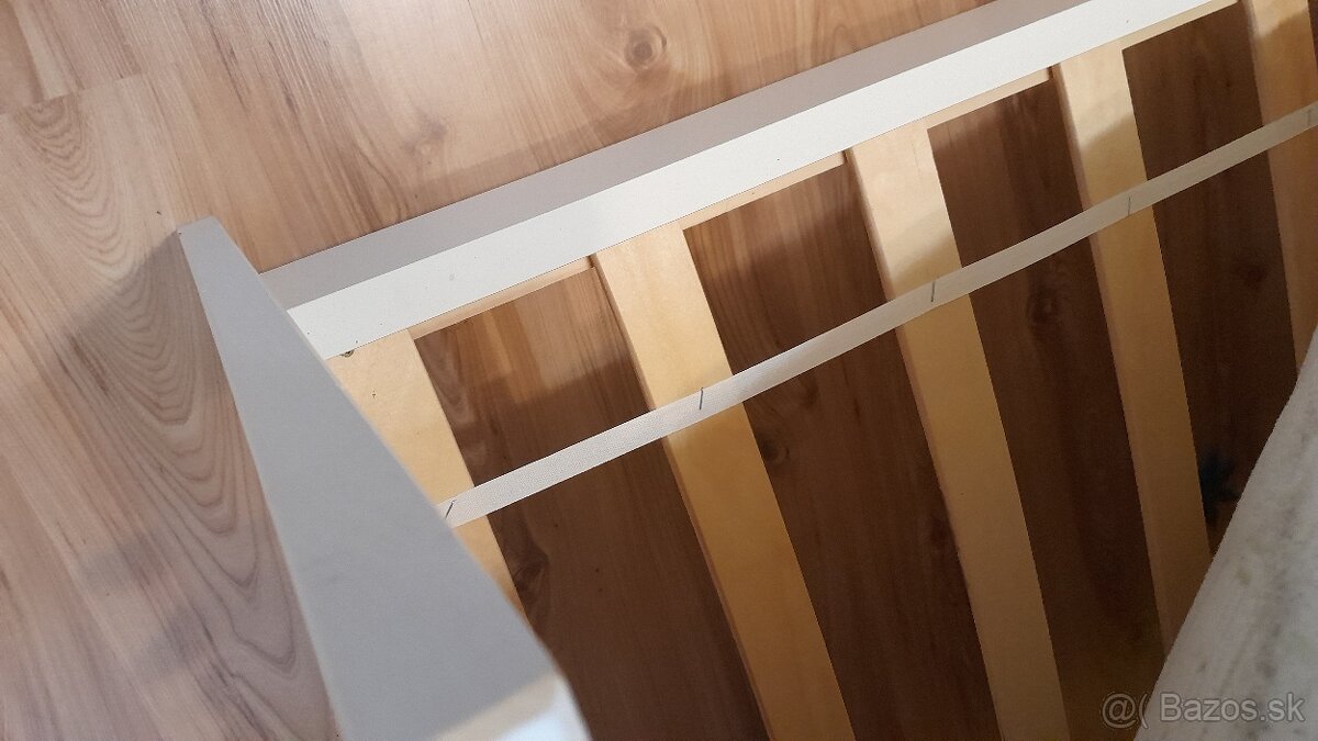 Predam postel s matracom - 4