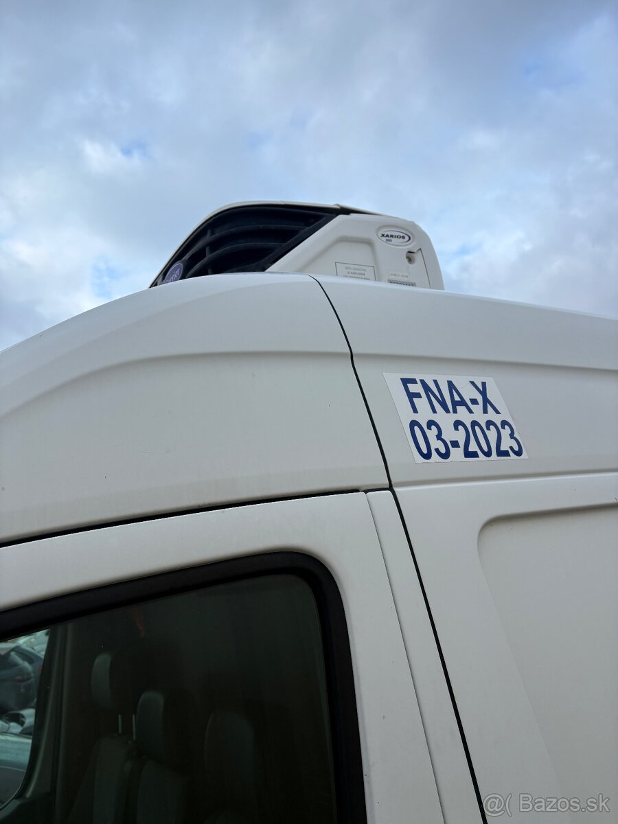 NEPOJAZDNÝ VW Crafter s chkadeným a hydr.čelom - 4