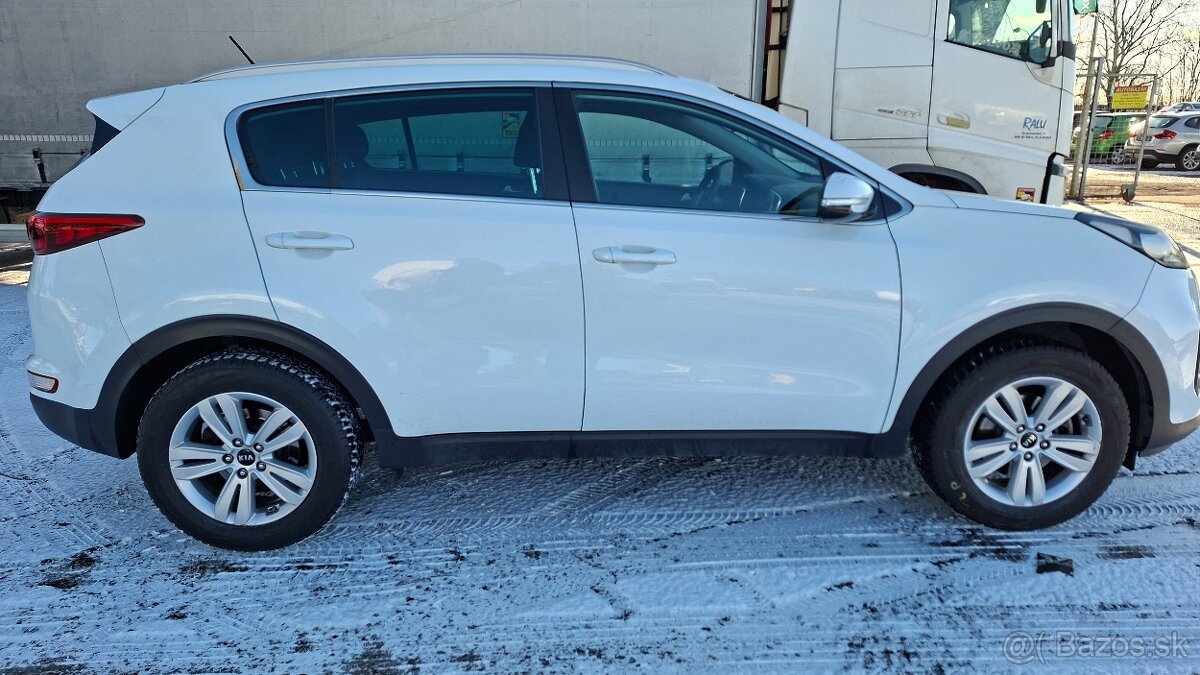 KIA SPORTAGE 1.6 GDI.2WD - 4