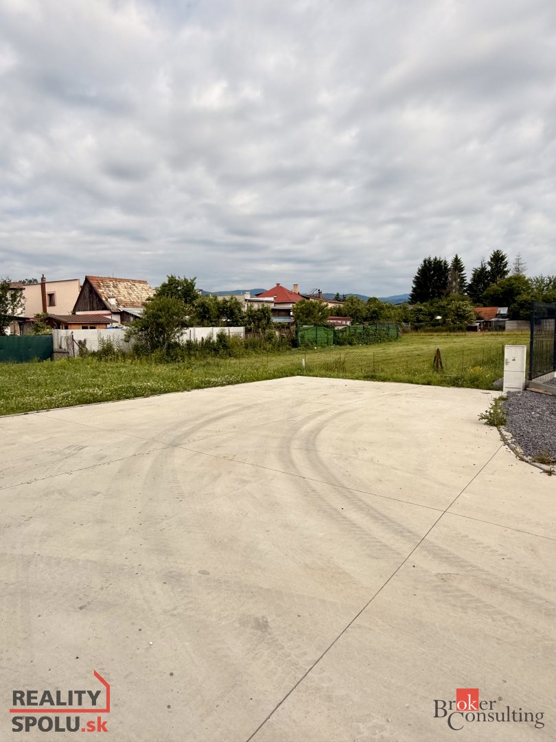 Stavebný pozemok na predaj – tichá lokalita Hronsek, len pár - 4