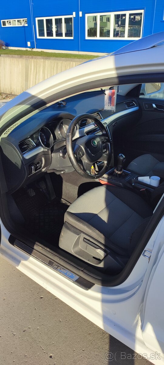 Škoda Superb Kombi 2.0 TDI - 4