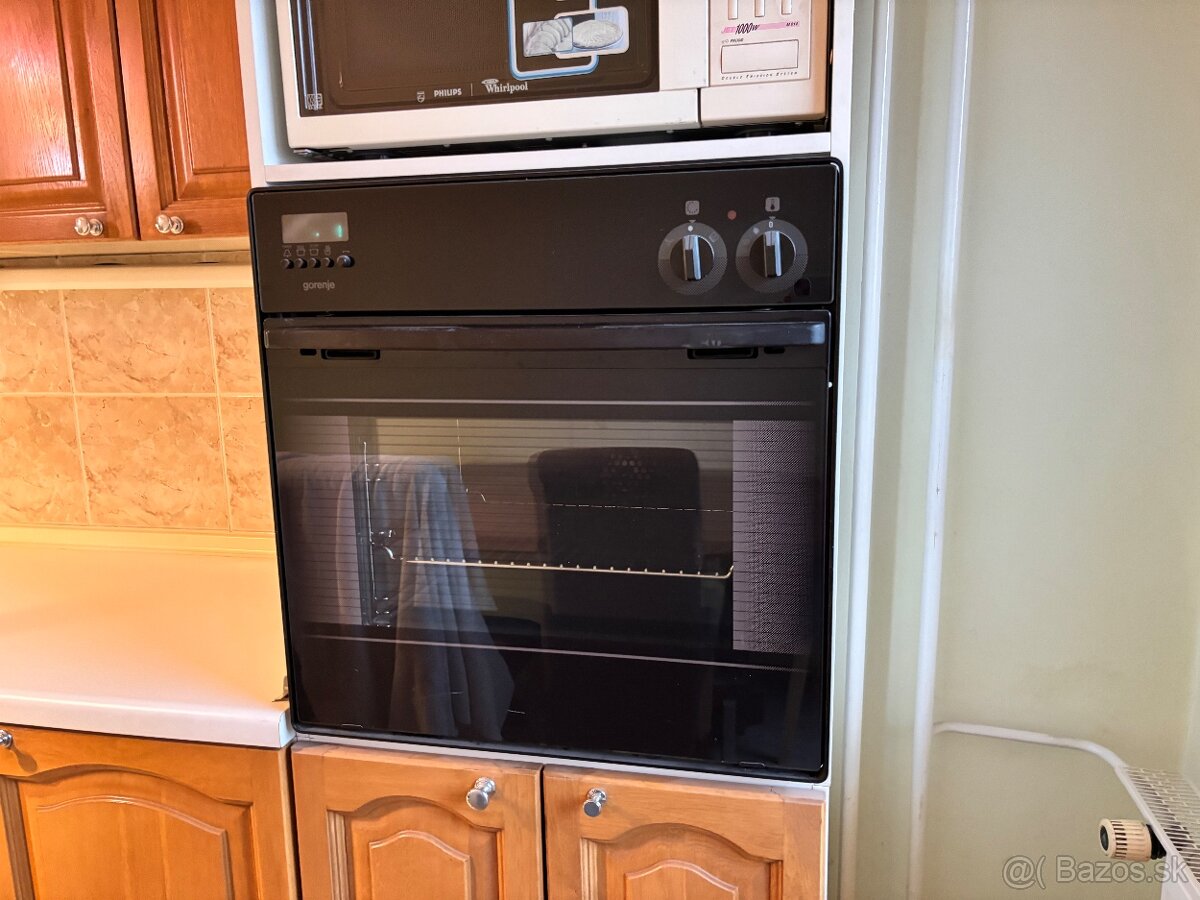 Kuchyňa z masívu so spotrebičmi - 4