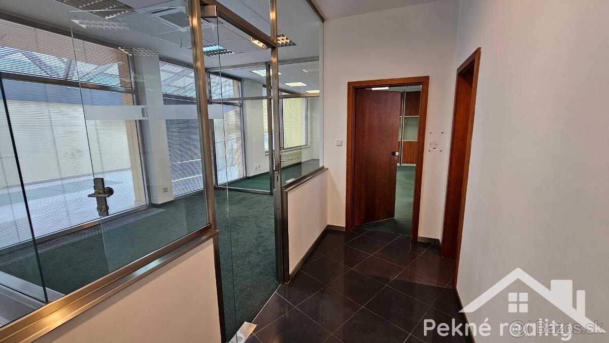 Prenájom priestorov pre sídlo firmy v centre Zvolena - 4