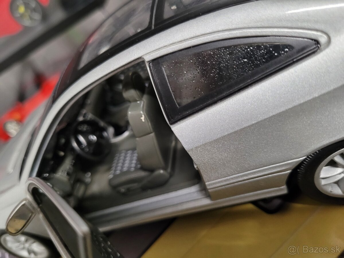 Model 1:18 C sport Coupe Welly - 4