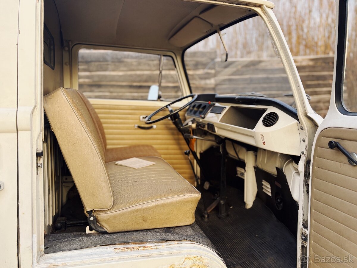 VW T2a original logo bus - 4