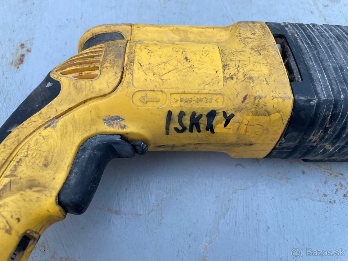 Predám vrtačku DEWALT - 4