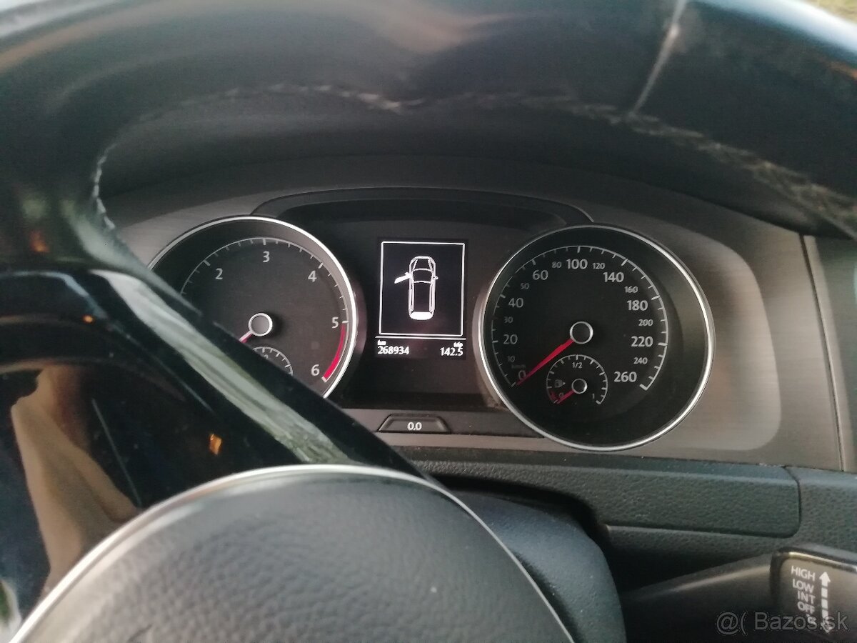 VW GOLF 7 COMBI 1,6TDI 77KW - 4