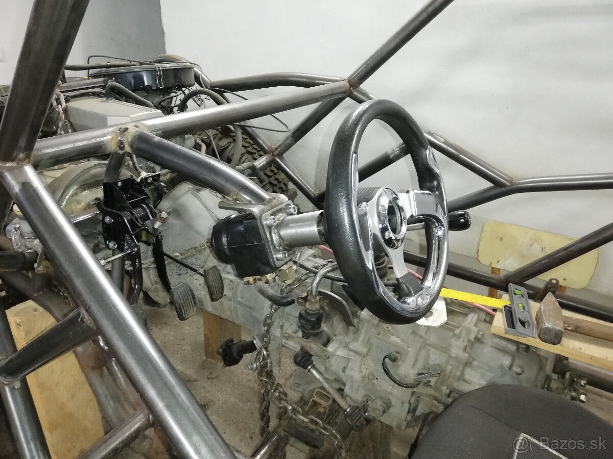Offroad špeciál nisan patrol rb30