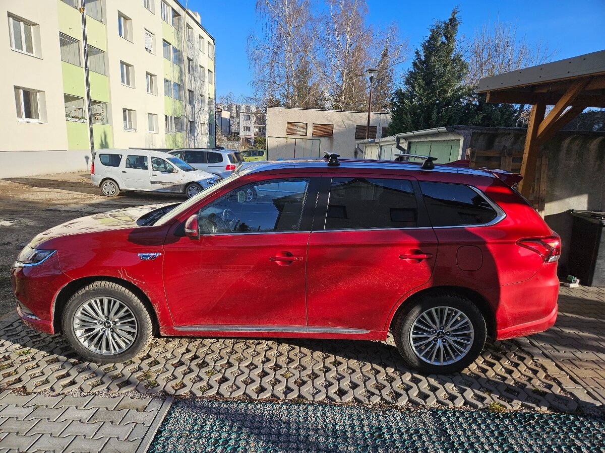 Mitsubishi Outlander 2.4 MIVEC PHEV Intense 4WD