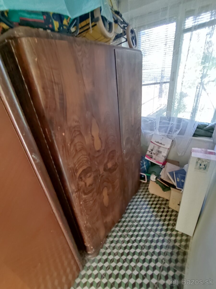 Stará skrina skriňe - 4
