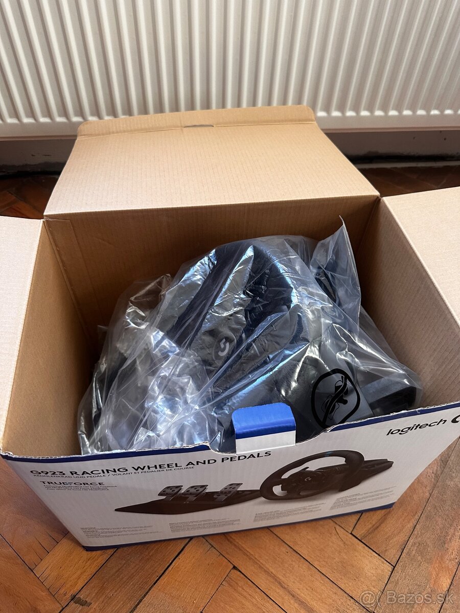 Logitech G923 pre Playstation - 4