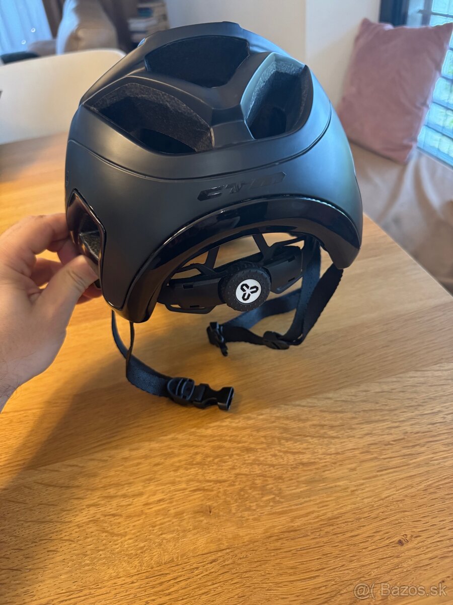 Predám cyklistickú prilbu CTM Molab - 4