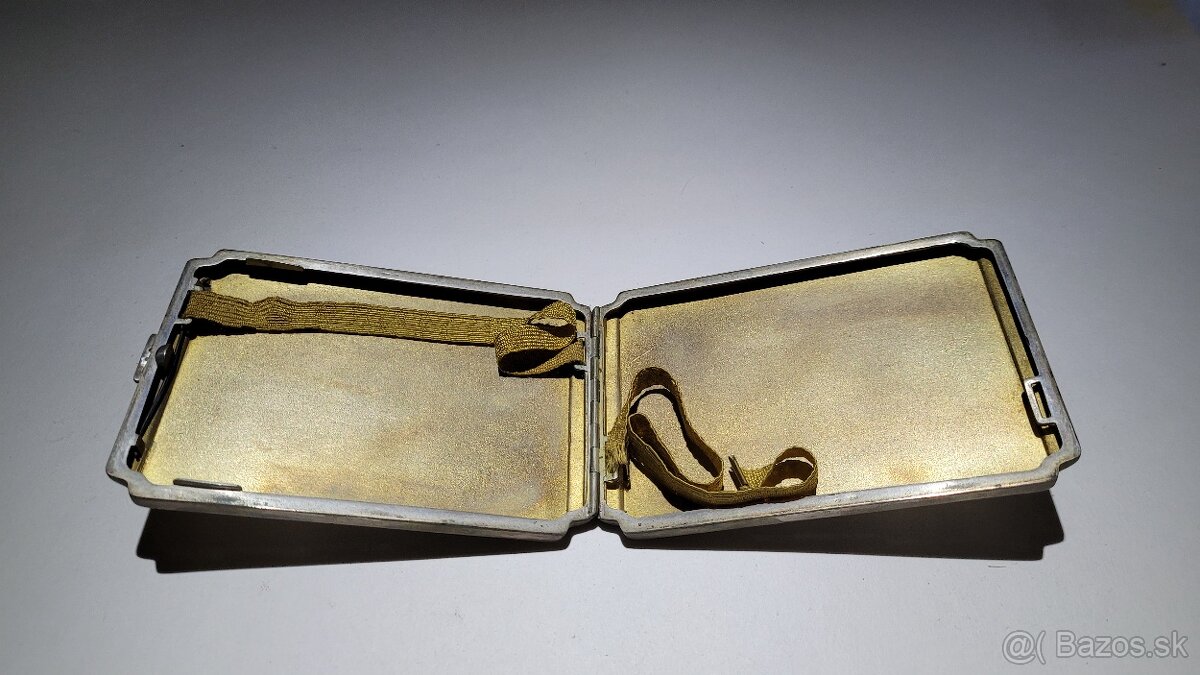 Starozitna strieborna krabicka na cigarety - 4