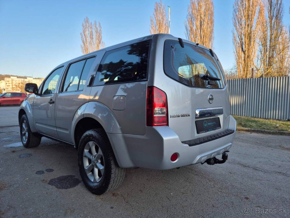 Nissan Pathfinder 2.5 dCi SE - 4