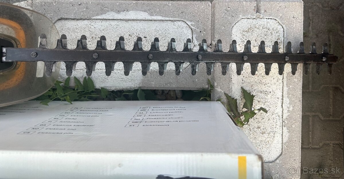 Elektrický plotostrih STIGA HT 106C (SHT 600) na ND - 4