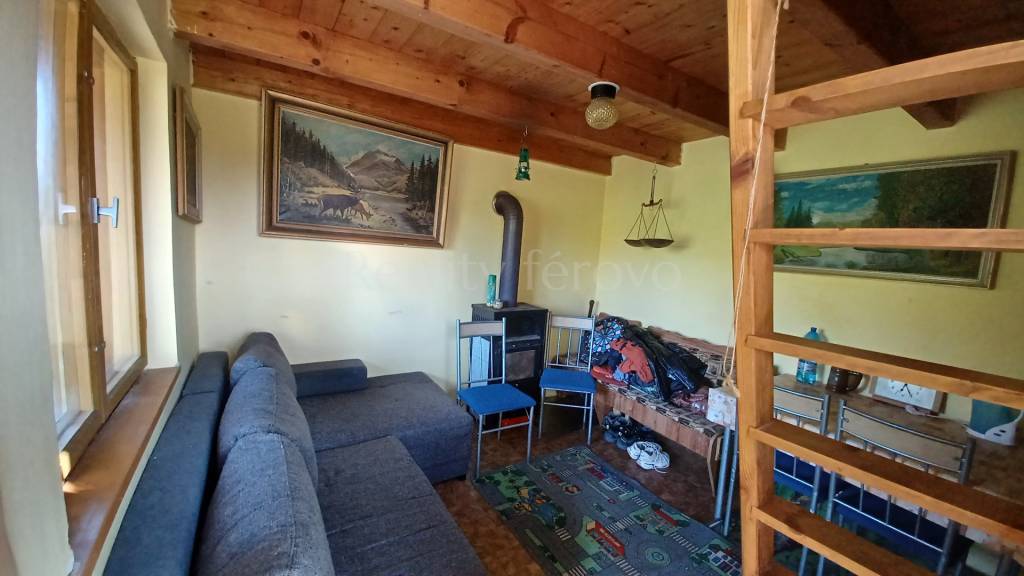 Záhrada s chatkou Úľany nad Žitavou - 4