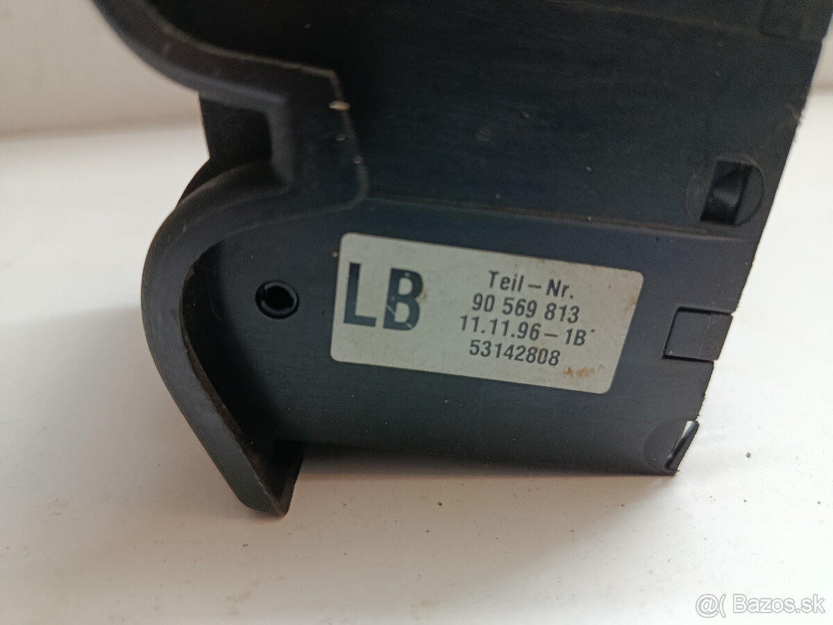 Vypínač svetiel Opel Vectra B 90569813 20€ - 4