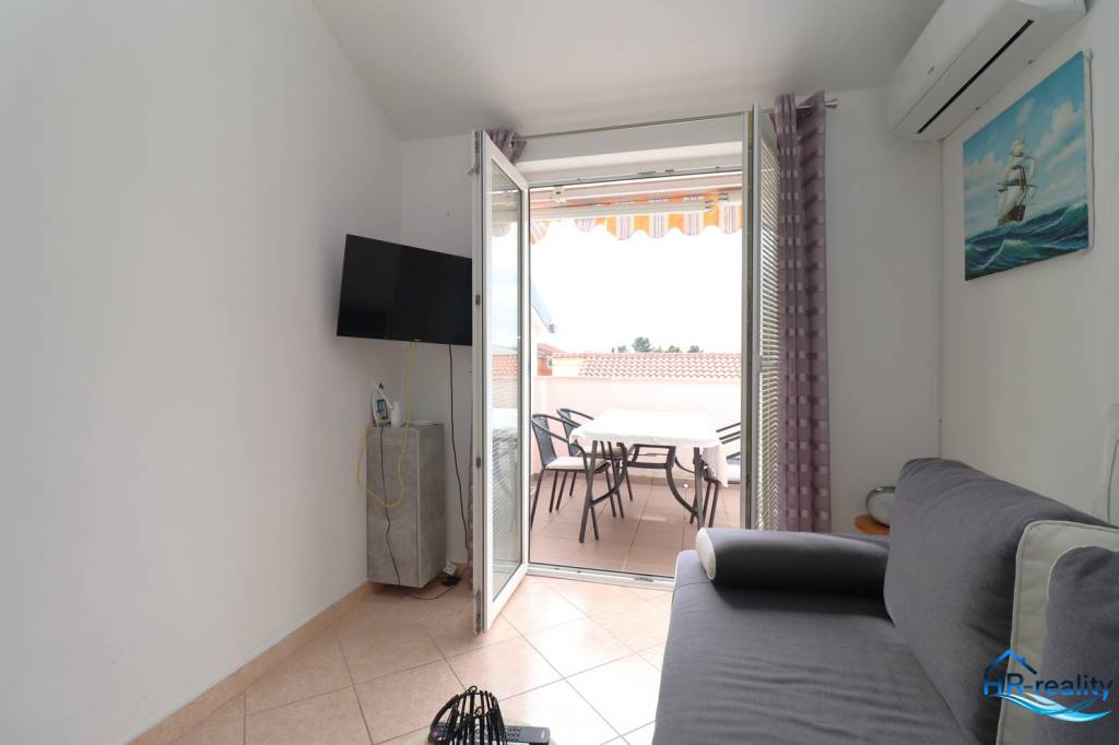 Vodice, Srima – zariadený apartmán, 350m od mora - 4