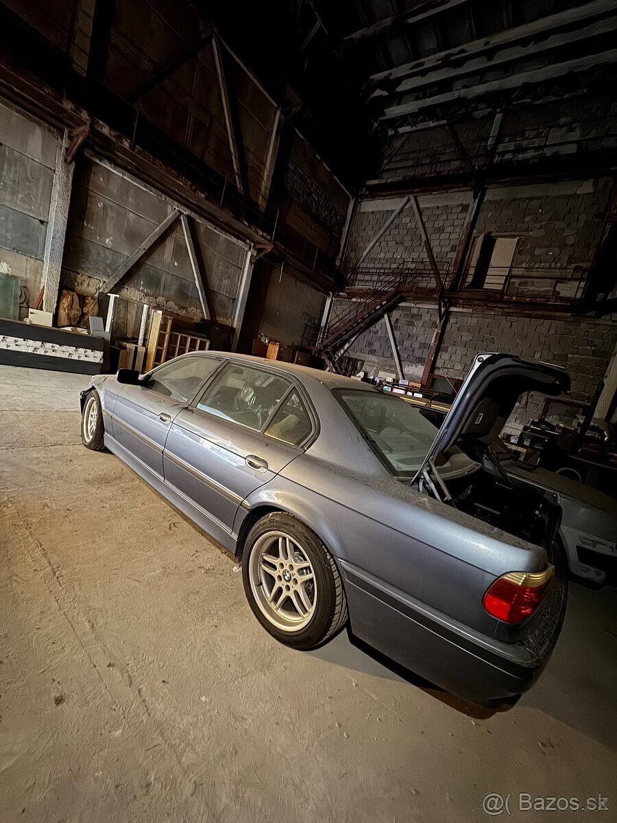 BMW E38 740il V8 Log - 4