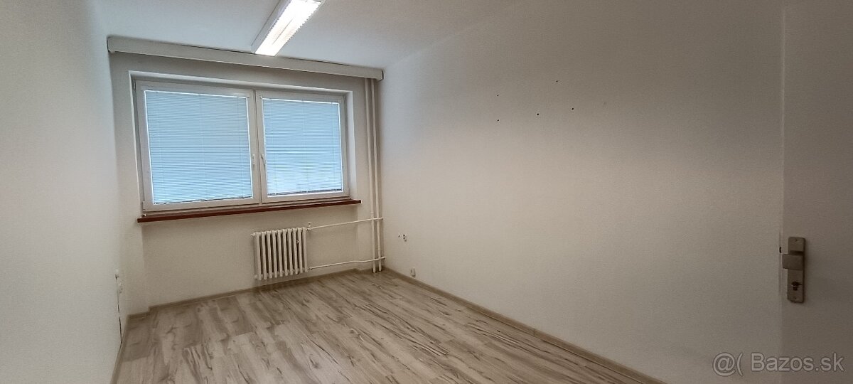 Prenájom kancelárske priestory 18,5m2, Galanta - 4