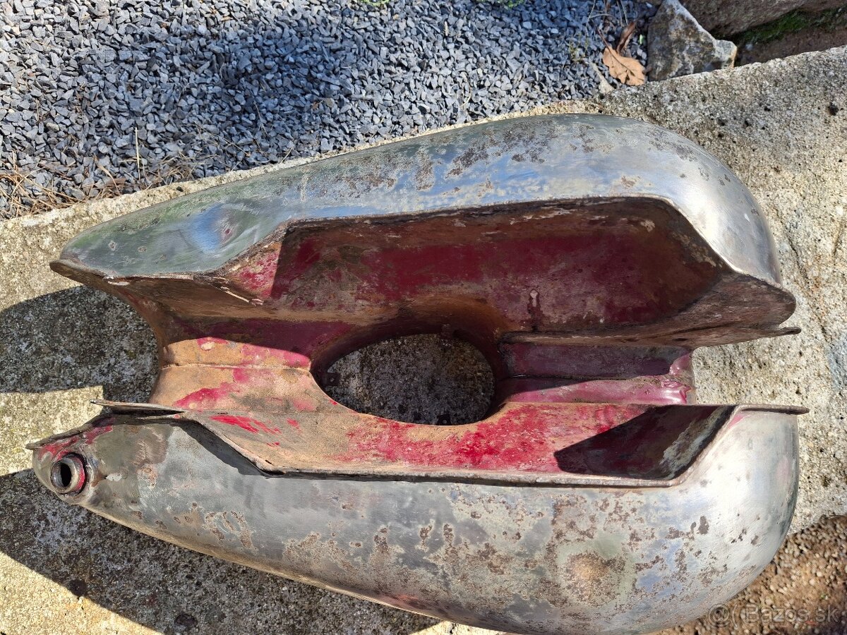 Jawa pérák NÁDRŽ - 4