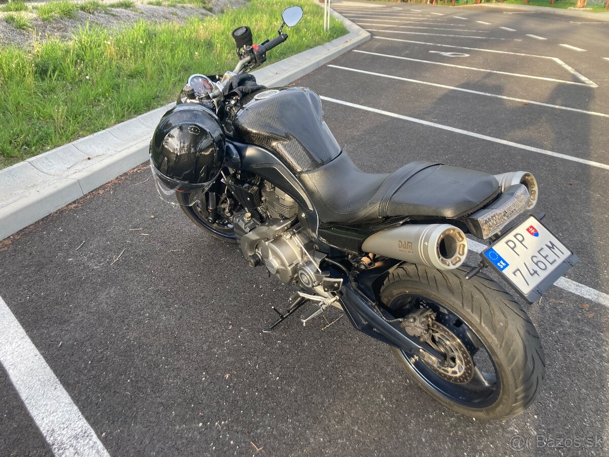 Yamaha MT 01 - 4