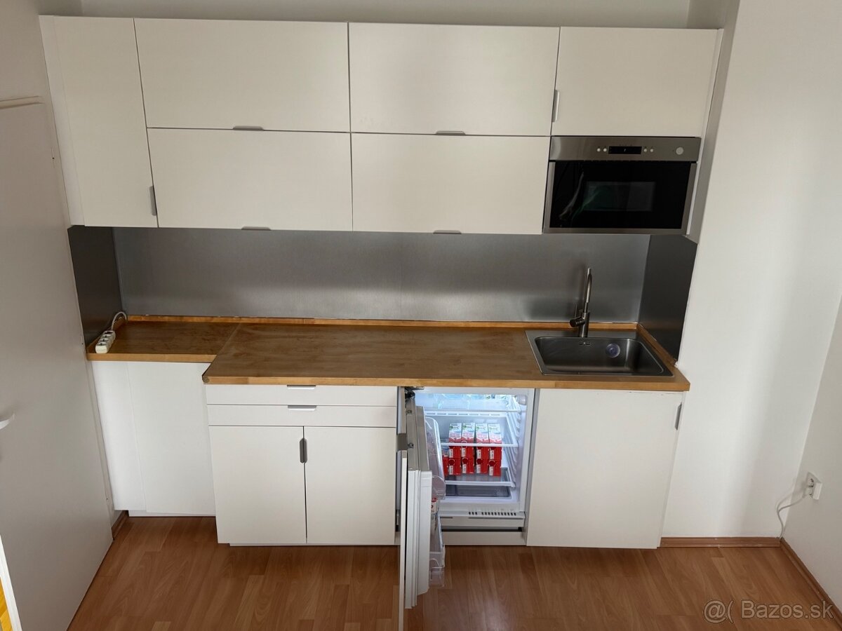 Kuchynská linka - 4