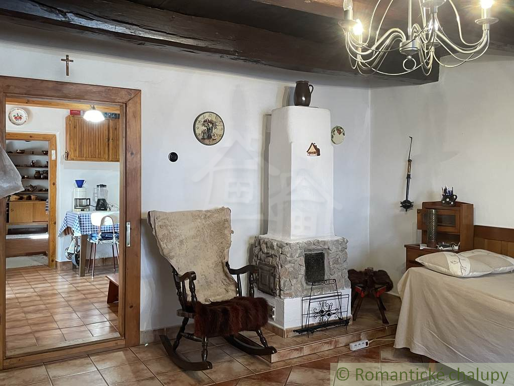 Zrekonštruovaná chalupa v obci Háj - 4