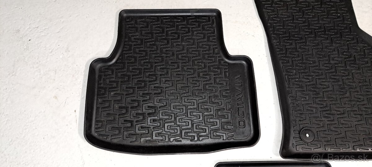 Predám gumové rohože - Octavia - 4