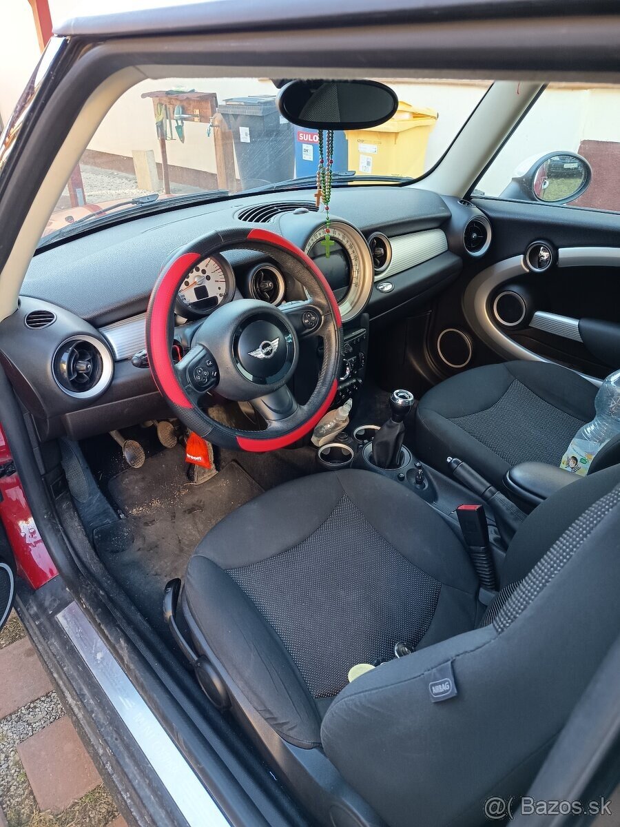 Predam Minicooper 1.6 90kw 1 majitel 2013 - 4