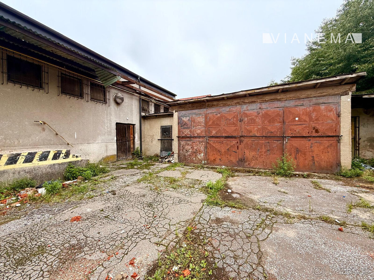 NA PREDAJ Budova služieb a obchodu Trebišov MOŽNÁ DOHODA - 4