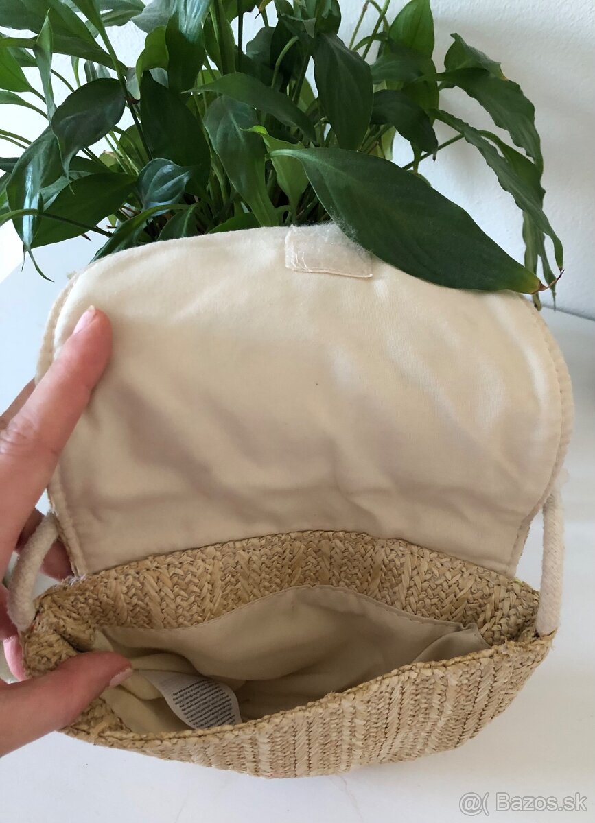 ————-Malá detská slamená kabelka psík, 4 E———- - 4