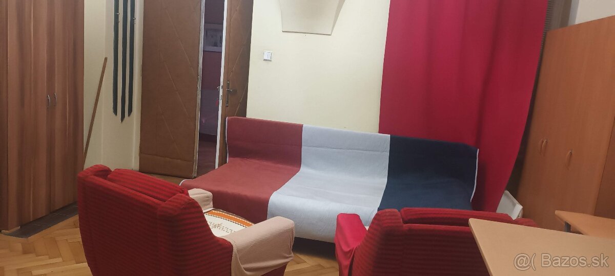 Prenájom garz.v centre mesta BB na bývanie i podnikanie - 4