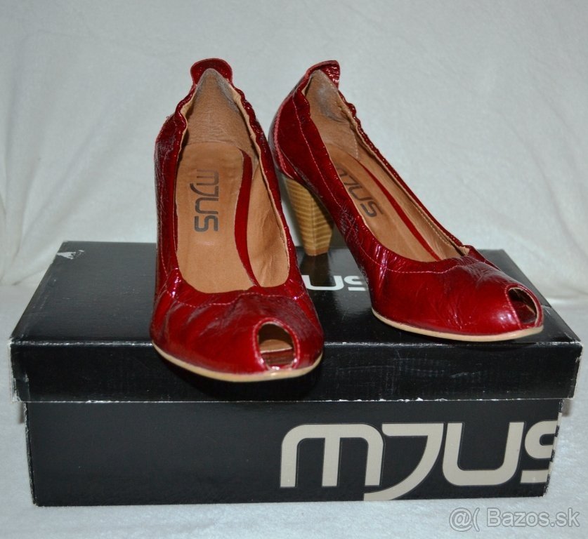 Cervene lakovane lodicky MJUS v. 39 - 4