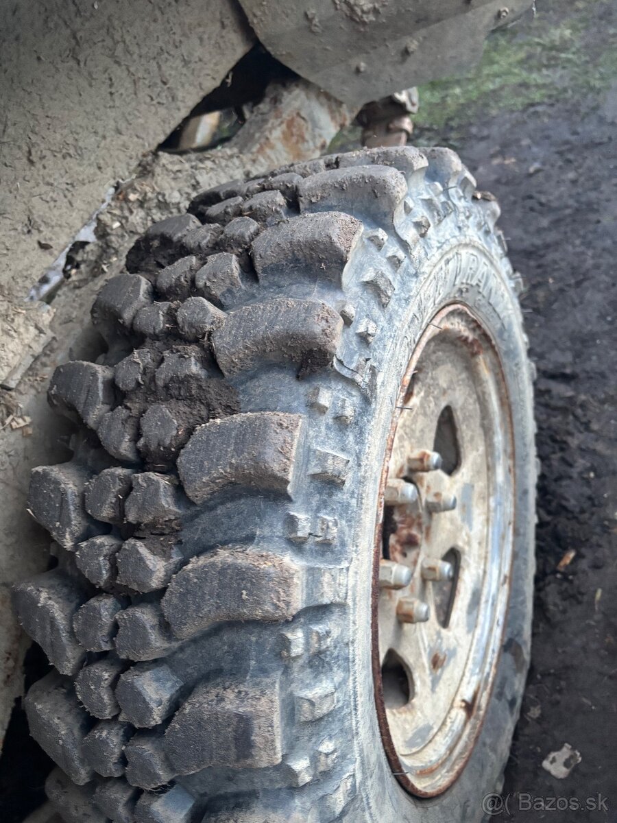 Predám pajero 1 2.6benzin - 4