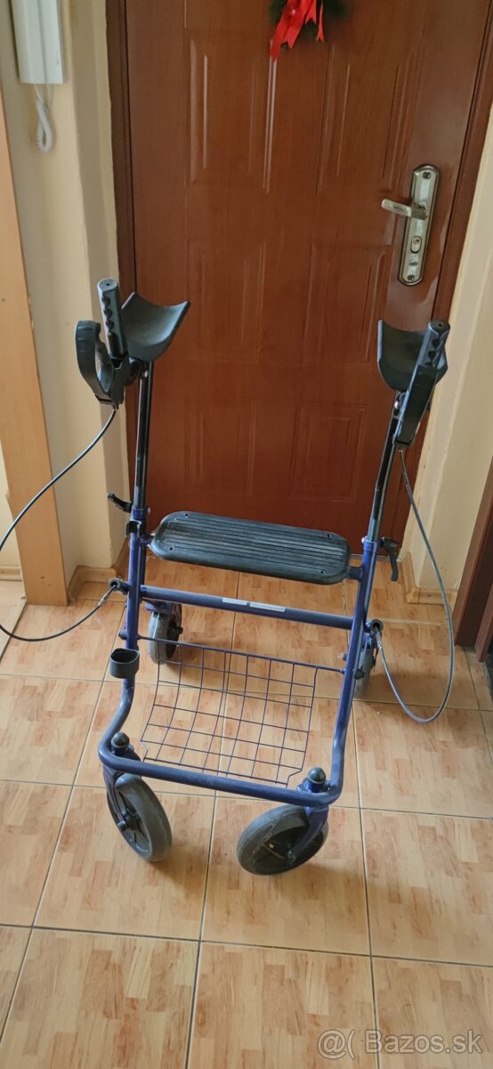 Predám štvorkolesové chodítko pre seniorov - 4