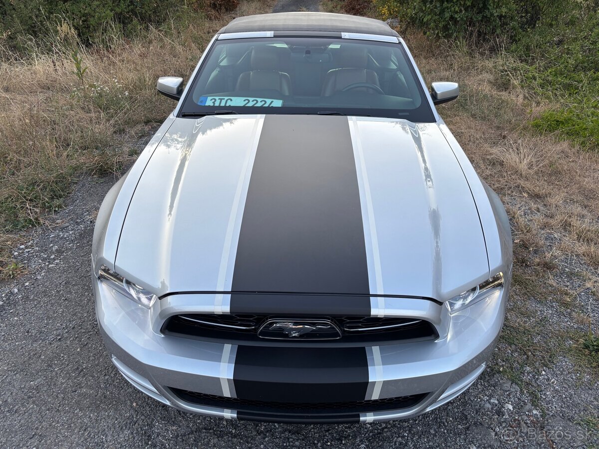 Ford Mustang Convertible 3.7 V6 - 4