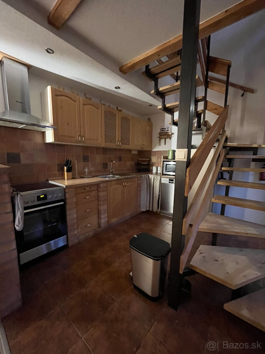 NA PREDAJ - Prenajímaný 4-izbový rodinný dom, Dúbrava - 4