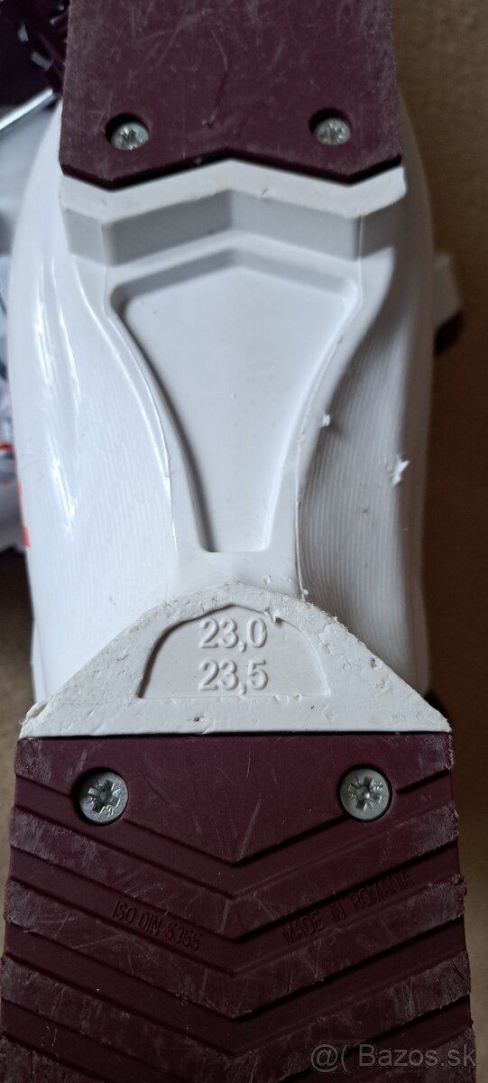 Dievčenské lyže, lyžiarky, palice a helma - 4