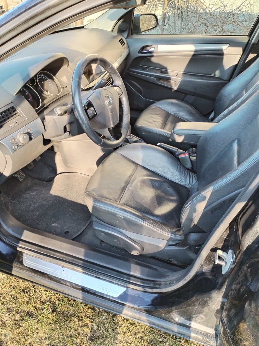 Opel Astra 1.7 TDI r.v. 2009 - 4