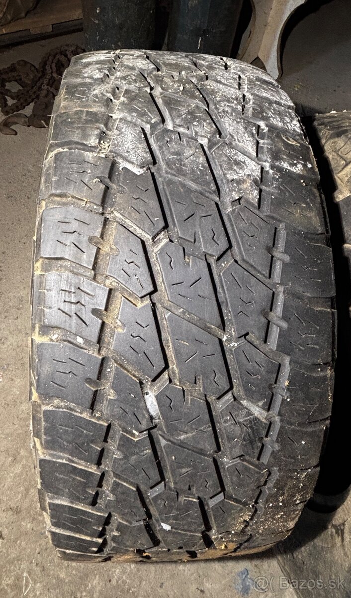 Pneumatiky LT 325/65 R18 121/118 S 8 PR - 4