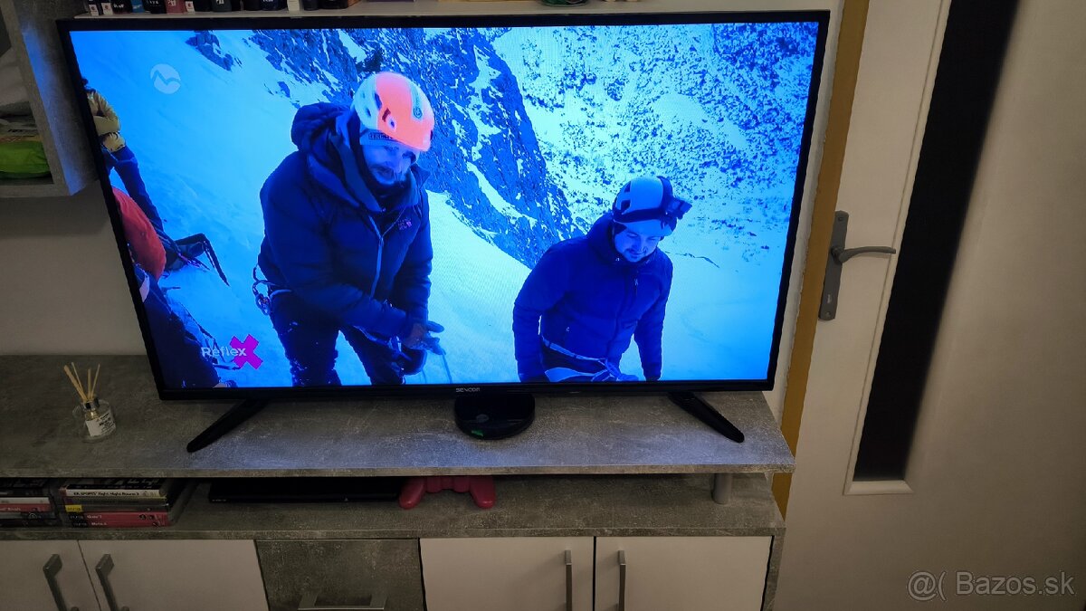Predám Smart TV 102 cm 40" - 4