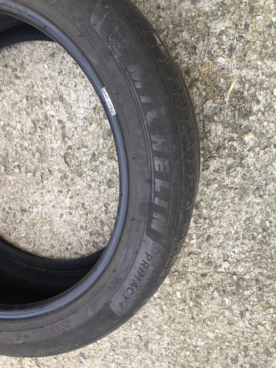 PNEU 255/45/R20 - 4