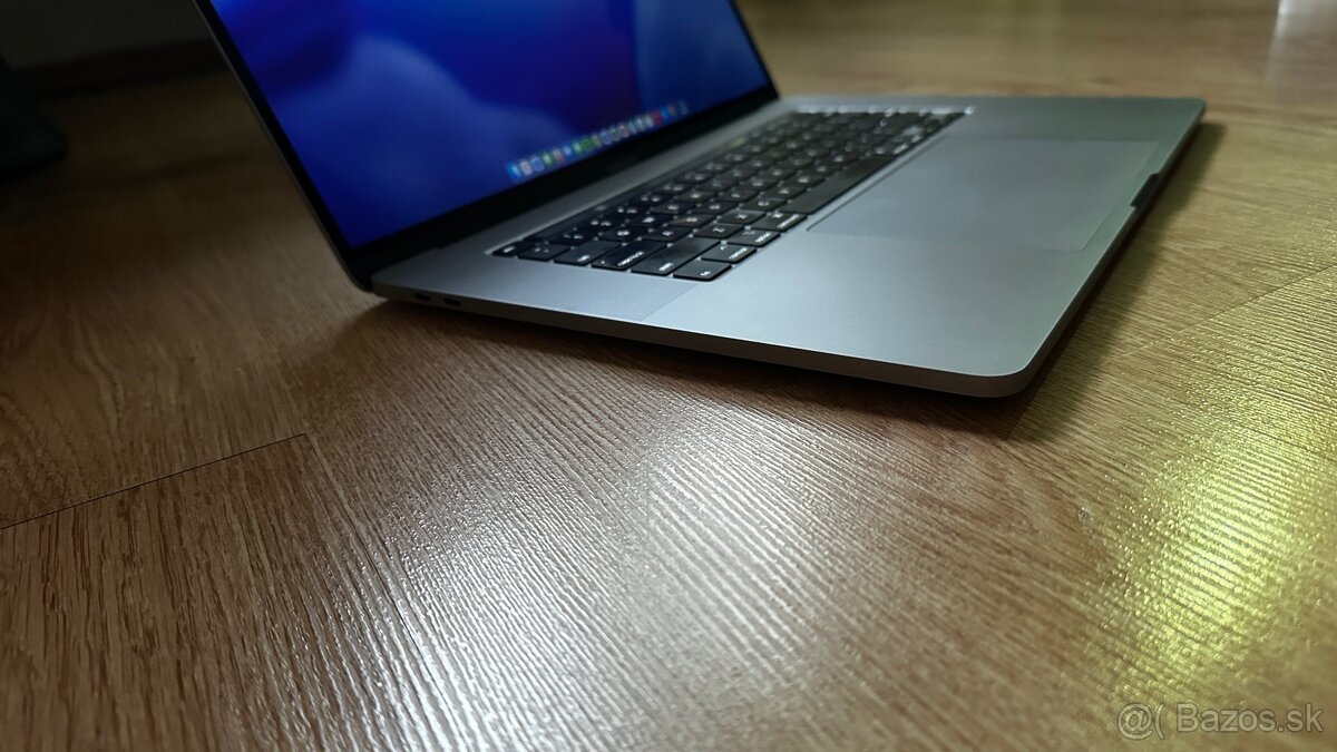 Predám/Vymením MacBook Pro 16", ročník 2019 - 4