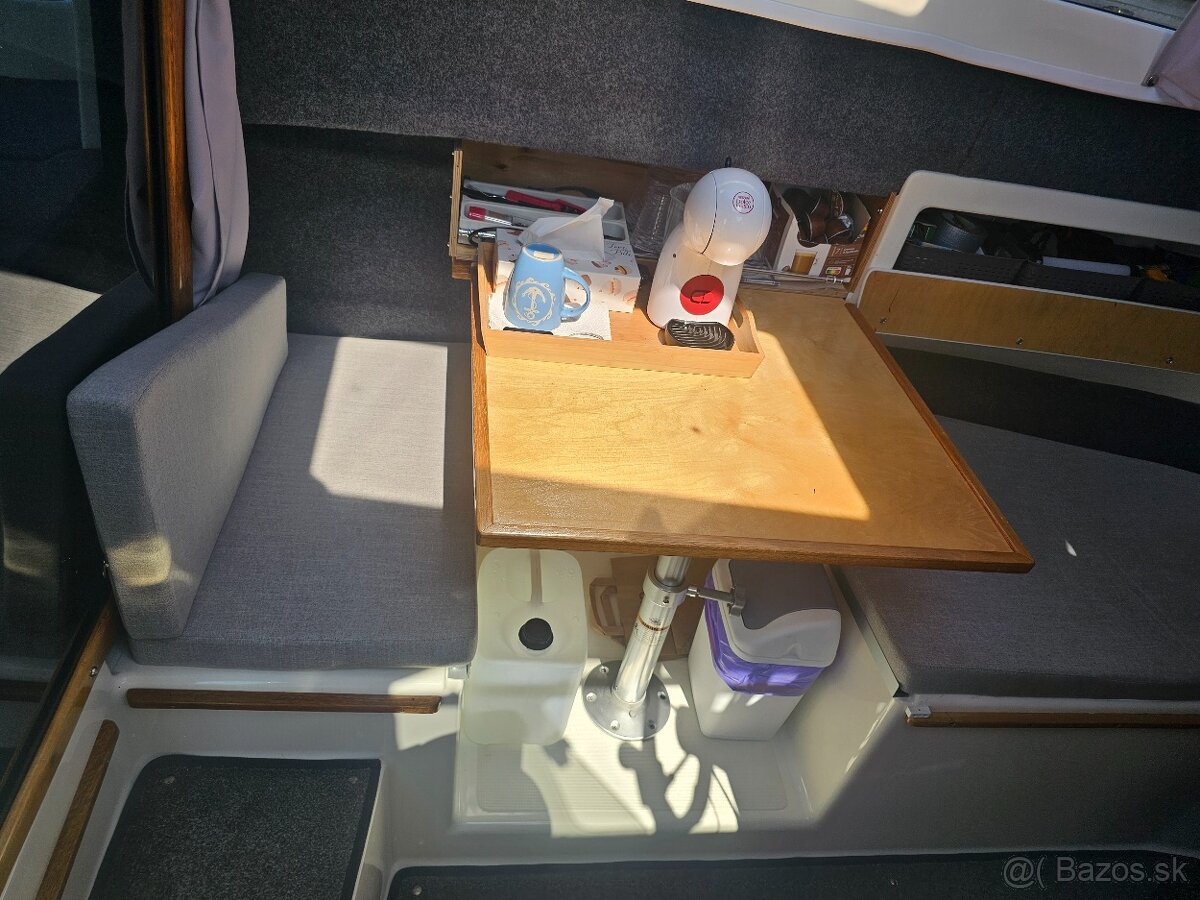 Motorový čln Texas 690 - 4