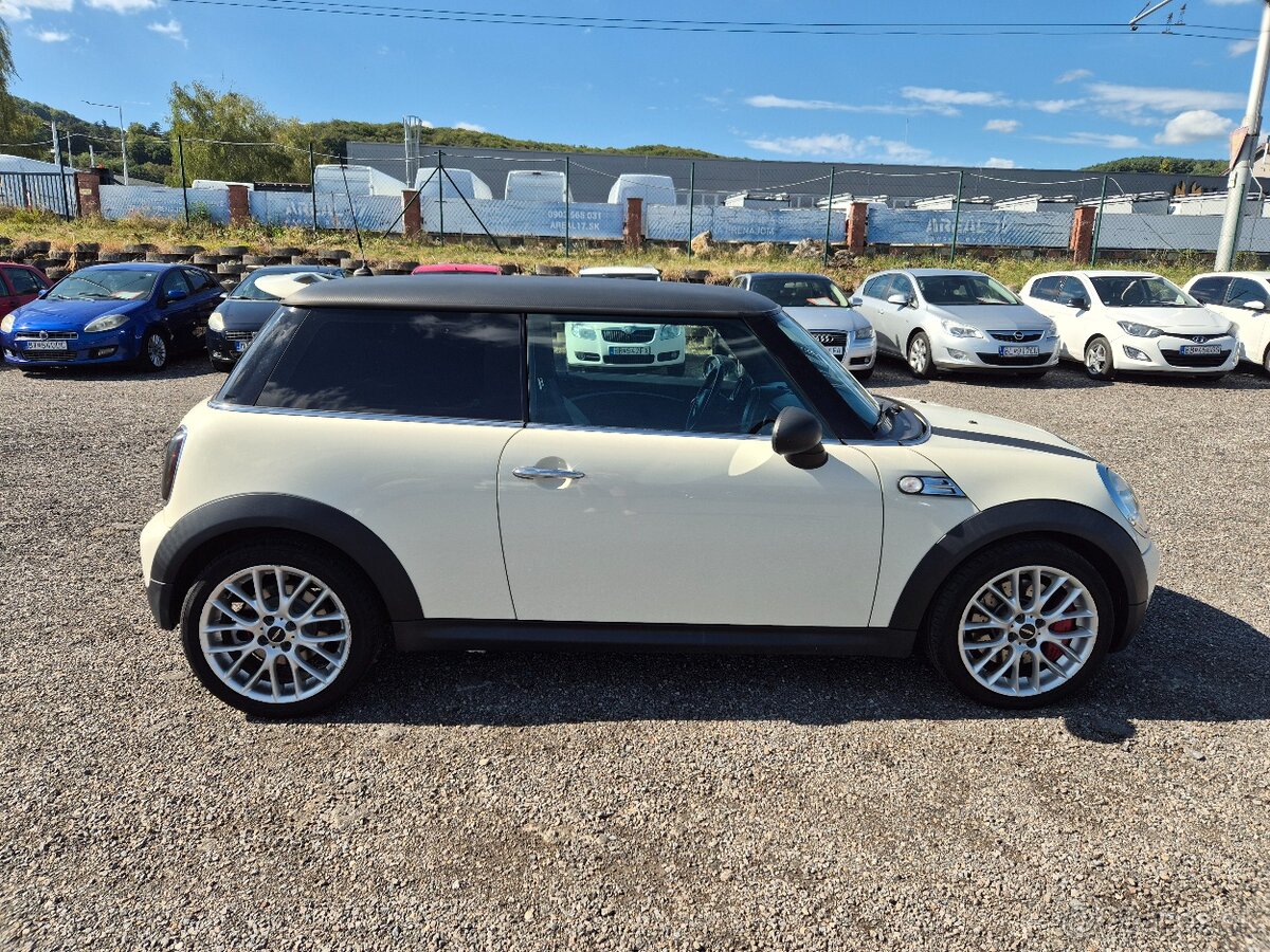 Mini John Cooper Works - 155 kW - 4
