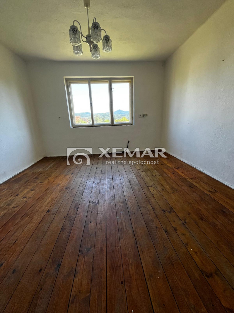 Predaj rodinný dom v pôvodnom stave pri Žiari nad Hronom - 4