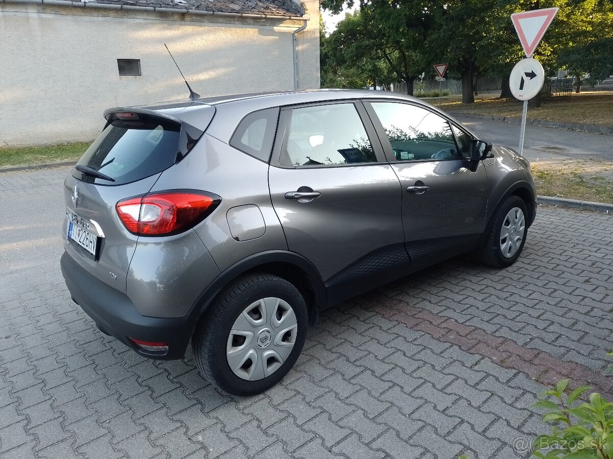 Predám Renault Captur 0.9 tce,rv:2016 - 4